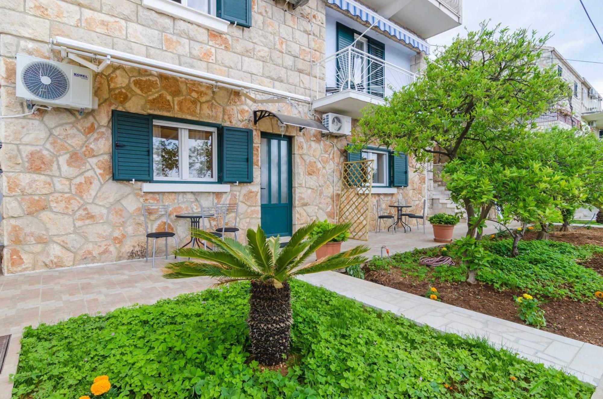 Apartments Lena & Lara Dubrovnik Bagian luar foto